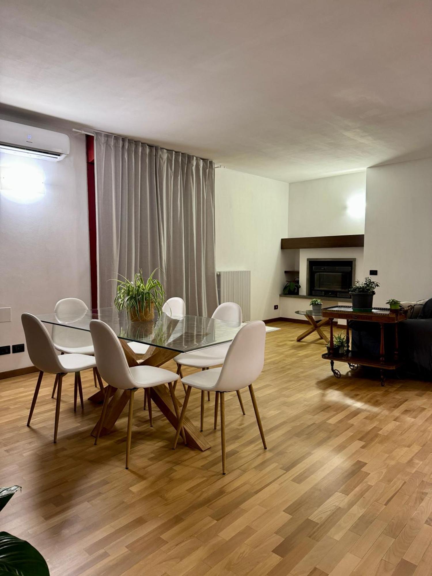 Bed and Breakfast L'Armadio Di Narnia Alzano Lombardo Exterior foto